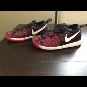 Toddler NIKE KD basketball/athletic Shoes